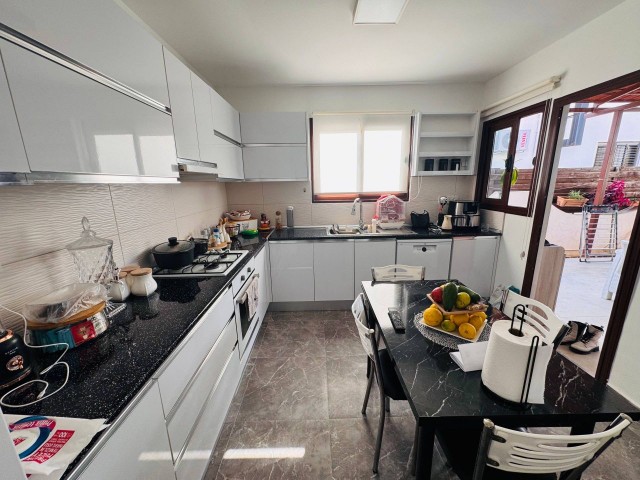 Alsancak Merit Bölgesinde Yatırımlık, Masrafsız İkiz Villa 