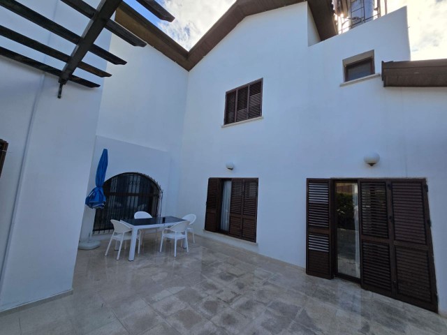Girne, Lapta bölgesinde satılık 3+1 villa - Fotoğraf 1