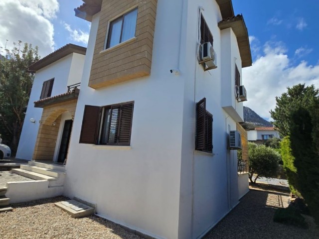 Girne, Lapta bölgesinde satılık 3+1 villa - Fotoğraf 2