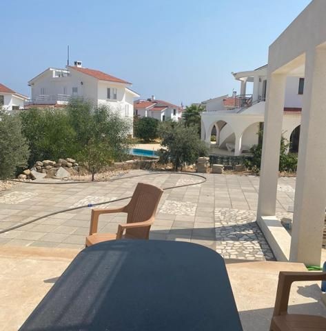 İSKELE BAHÇALAR DA SÜPER DONANIM LI 5+1 ODALI 750 M2 ARAZİ İÇERİSİN DE 190 M2 ULTRA LÜXS SATILIK VİLLA ADEM AKIN 05338314949