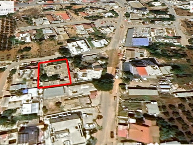 MAĞUSA MARAŞ DA BİR SU ŞİRKETİ CİVARIN DA 600 M2 İÇERİSİN DE SATILIK 300 M2 KAPALI ALANI 1 KONUT VE 2 ADET YARDIMCI EV  FİYATI 100,000 GBP ADEM AKIN  05338314949