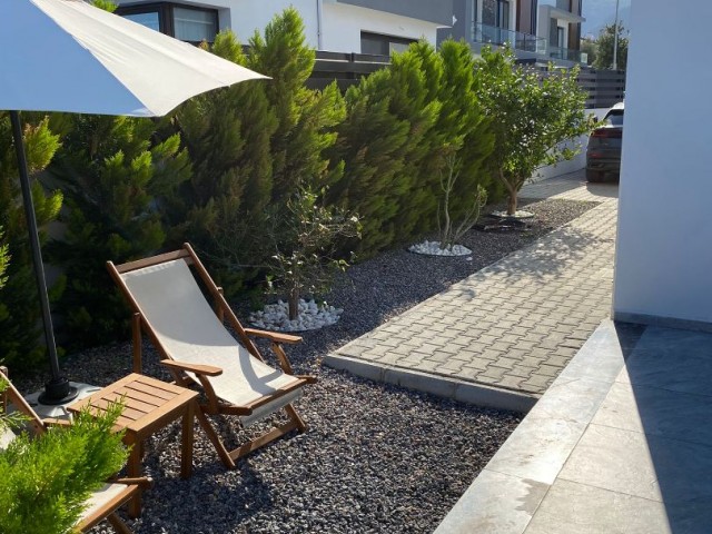 Çatalköy de Net Deniz Manzaralı Denize Sadece 50 Metre Yakınlık da Site İçerisinde Harika Konumsa 1 Yıllık Yeni 4+1 Özel Havuzlu Satılık Villa Pazarlığa Açık ve Esneklik Yapılacak Fiyat Konusunda Adem Akın 05338314949 - Fotoğraf 1