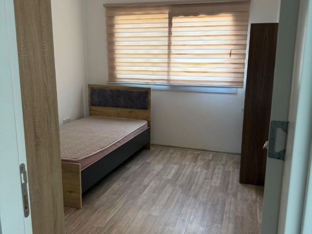 NOT : FİYATI : 95,000 GBP MAĞUSA MERKEZ DE SEMA OTEL CİVARI 130 M2 SATILIK 3+1 ZEMİN KAT 3 YILLIK DAİRE ADEM AKIN 05338314949