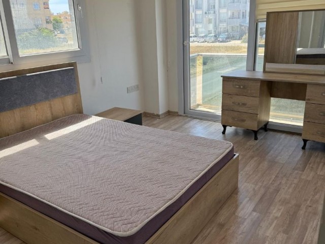 NOT : FİYATI : 95,000 GBP MAĞUSA MERKEZ DE SEMA OTEL CİVARI 130 M2 SATILIK 3+1 ZEMİN KAT 3 YILLIK DAİRE ADEM AKIN 05338314949