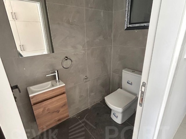 Küçük Kaymaklı’da Satılık Lüx Sıfır 2+1 Daire