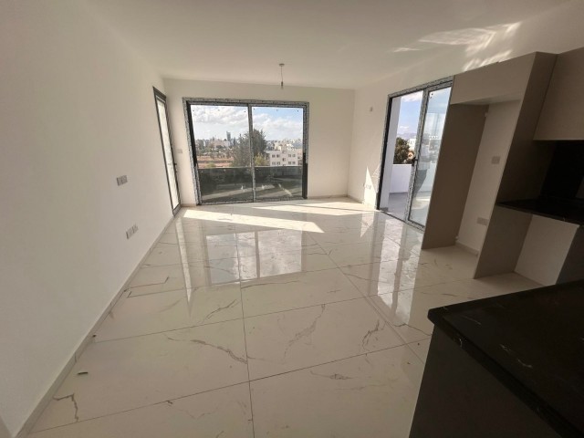 Küçük Kaymaklı’da Satılık 2+1 Lüx Penthouse  Daire