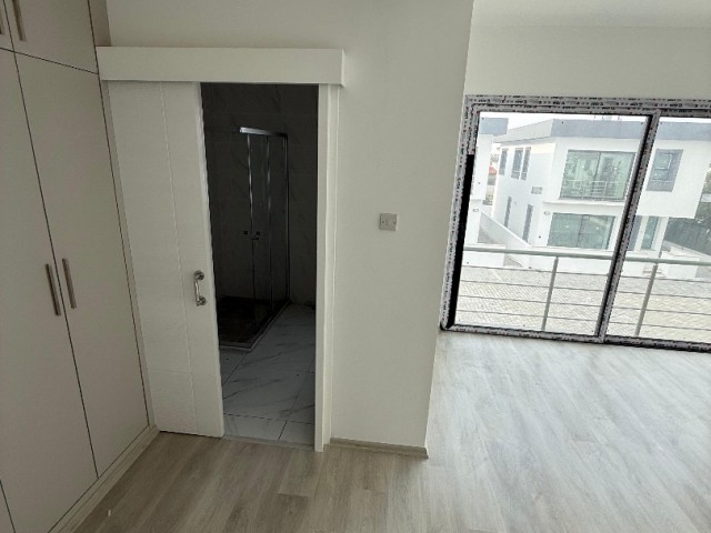 YENİKENT’TE  SATILIK TÜRK KOÇANLI LÜX 3+1 SIFIR ﻿ 