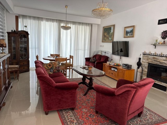 Girne, Esentepe'de satılık 3+1 villa - Fotoğraf 1