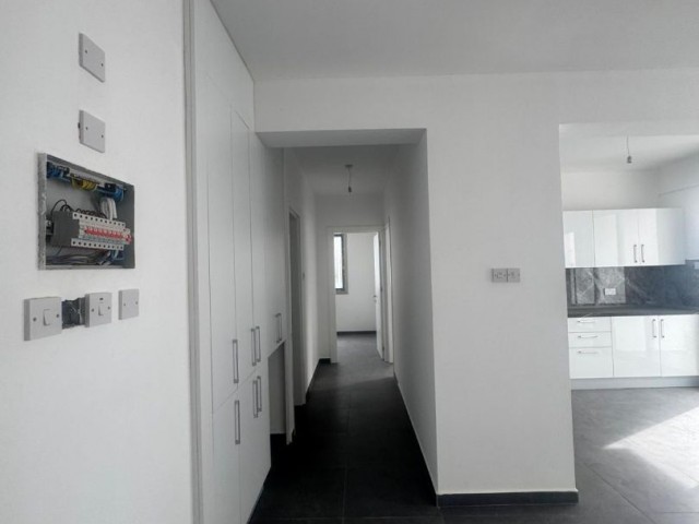 Lefkoşa, Gonyeli'de satılık 2+1 ferah daire - Fotoğraf 3