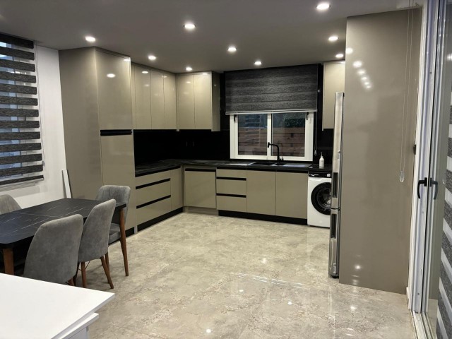 Girne Alsancak'ta satılık 3+1 villa - Fotoğraf 1