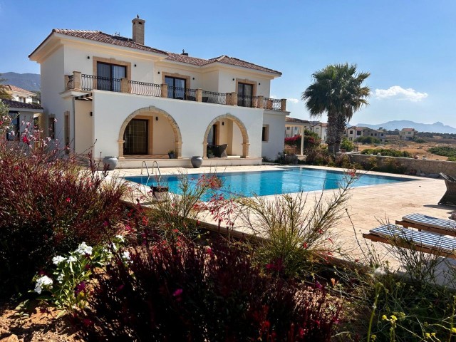 Girne Esentepe'de satılık 4+1 villa - Fotoğraf 4