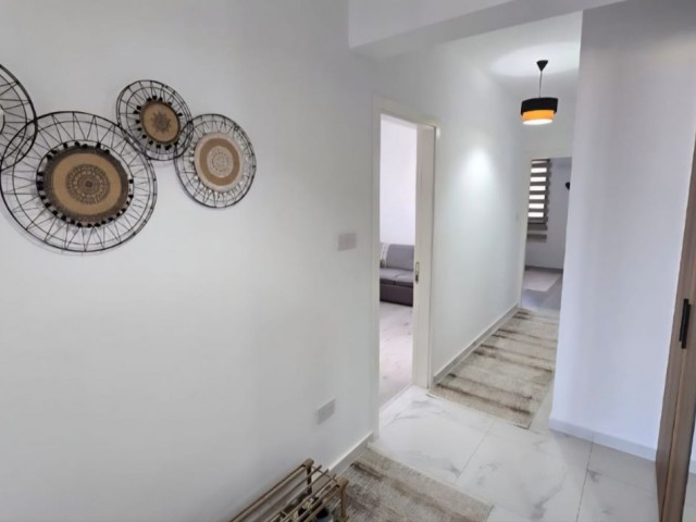 Alsancak'ta satılık özel bahçeli 2+1 daire - Fotoğraf 4