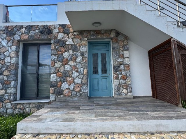 Girne, Esentepe'de satılık 3+1 bungalov villa - Fotoğraf 1