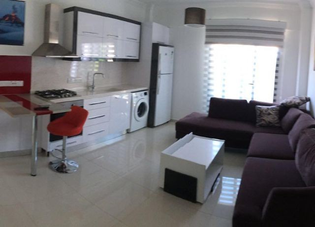 Girne Merkez’de Satılık Apartman Binası