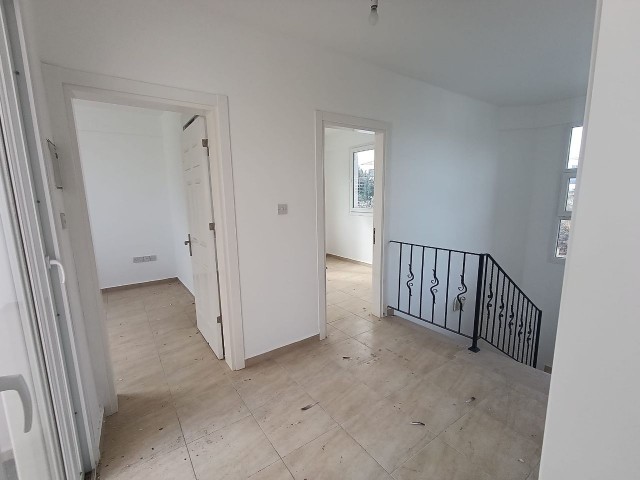 Satılık Villa-Karşıyaka, Girne - Fotoğraf 3