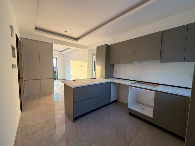 GİRNE – LAPTA’DA SATILIK 2+1 DAİRE  £140.000 STG