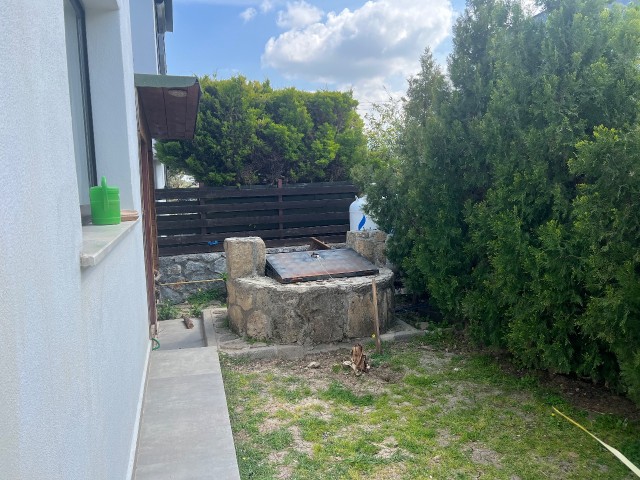 Girne Alsancak'ta Deniz Manzaralı, Modern Villa Fırsatı!