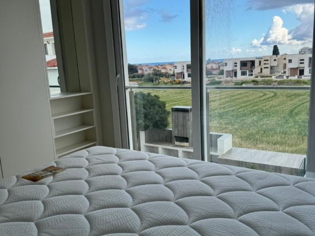 İSKELE LONG BEACH'DE 2+1 DENİZ MANZARALI FULL EŞYALI SATILIK APARTMAN DAİRELERİ