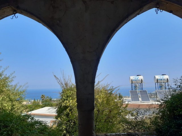 GİRNE LAPTA BÖLGESİNDE MÜHTEŞEM MANZARALARA sahip restorasyon projelik metruk bina DOĞAN BORANSEL 0533 867 19 11 - Fotoğraf 4