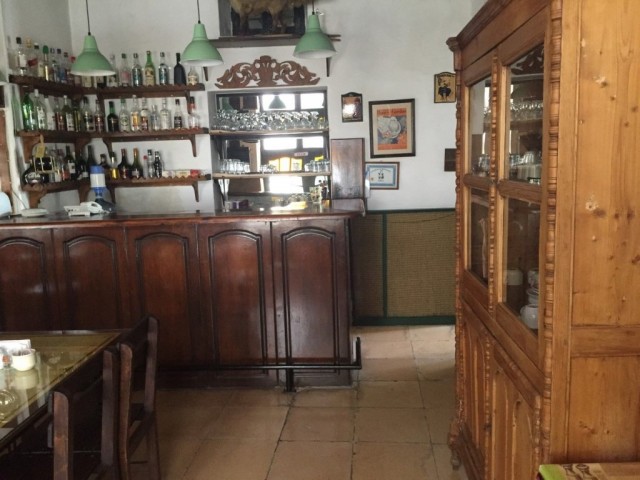 GİRNE MERKEZDE  SATILIK  TARİHİ   BOUTIQUE  HOTEL  21 YATAK ODASI VE 40  KİŞİ  KAPASİTESİ İLE TURİSTLERE HİZMET VERMEKTEDİR. Doğan BORANSEL : WhatsApp/mobile : +90-5338671911