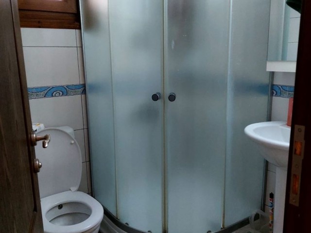 Girne Alsancak Bölgesinde Nezih Bir Bölgede 1552m2 Bahça Alanı İçerisinde Geniş Eşyalı 13 Yıllık Muhteşem Bahçe Dizaynı Meyva Ağaçları Özel Bitkilerin Bulunduğu Satılık Villa - Fotoğraf 4