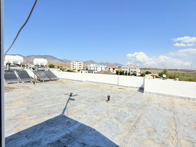 Gönyeli’de Türk Koçanlı 4+1 180 m² Daire