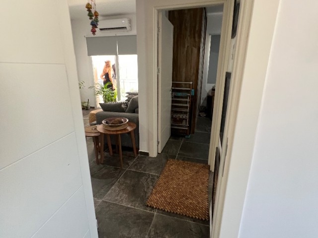 ALSANCAK BÖLGESİ MERKEZİ KONUMDA GENİŞ BALKONLU ORTAK YÜZME HAVUZLU SATILIK 2+1 APTARTMAN DAİRESİ  £135,000  den  £129,000 DÜŞTÜ : Berrin EFE UĞURSÖZ  Mobile/ WhatsApp :  +90533-8706300