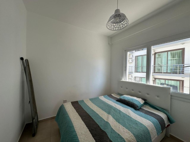 GİRNE, MERKEZDE 2+1 APARTMAN DAİRESİ  , GİRNE LİMANA ÇOK YAKIN MESAFEDE. Doğan BORANSEL : Cep/WhatsApp : +90-5338671911