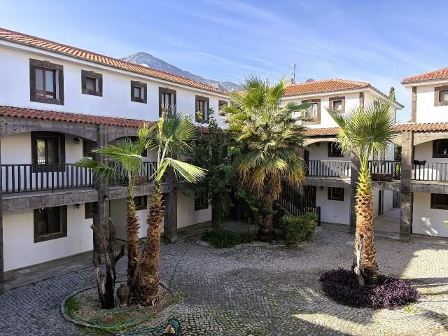 Ozanköy'de Satılık Türk Kocanlı Havuzlu Sitede 2+1 Duplex Daire