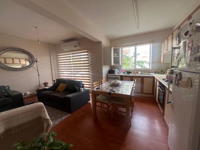 LAPTA'DA ORTAK YÜZME HAVUZLU VE  2+1  ZEMİN KAT APARTMAN DAİRESİ   ZEMİN KAT. İLETİŞİM : BERRİN EFE UĞURSÖZ : WhatsApp : +90 533-8706300