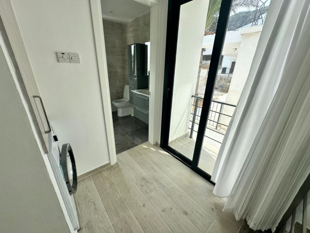 girne malatyada satilik tam mustakil  3+1 villa   deniz ve dag manzarali