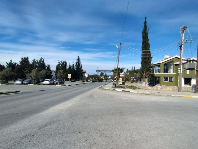 Girne Karaoğlanoğlu Bölgesinde Gaü Kampüsü Yanında Eşsız Lokasyona Sahip Satılık Arsa !!! - Fotoğraf 1