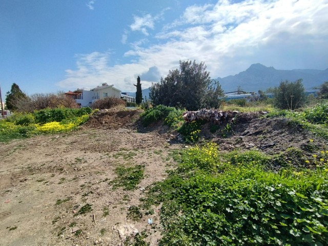 Girne Karaoğlanoğlu Bölgesinde Gaü Kampüsü Yanında Eşsız Lokasyona Sahip Satılık Arsa !!! - Fotoğraf 2