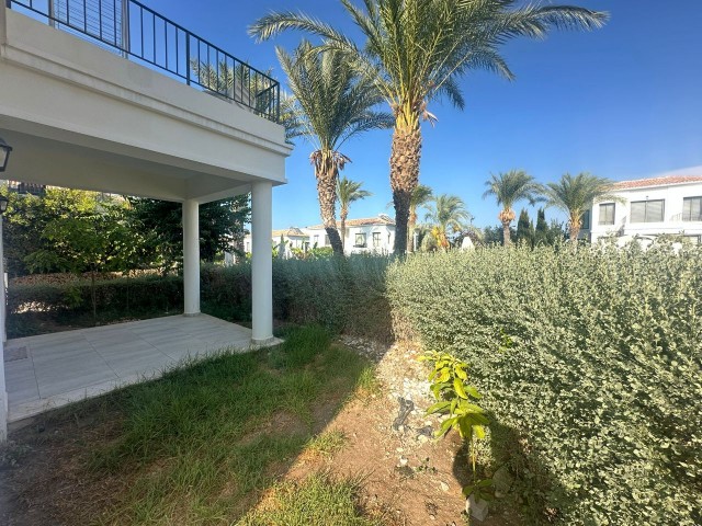 Girne Alsancak Kıbrıs Town Houses'da Özel Bahçeli Satılık 2+1 Daire !! - Fotoğraf 2