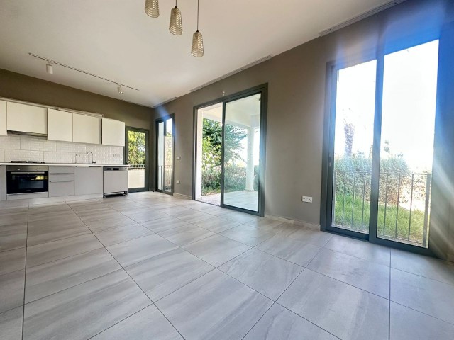 Girne Alsancak Kıbrıs Town Houses'da Özel Bahçeli Satılık 2+1 Daire !! - Fotoğraf 3