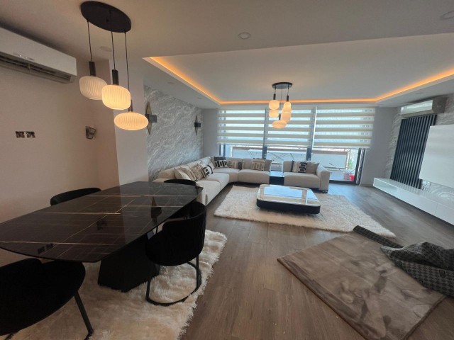 Girne Merkez Akacan Elegance Comfort Blok’ta Satılık 3+1 Lüks Daire !!! - Fotoğraf 1