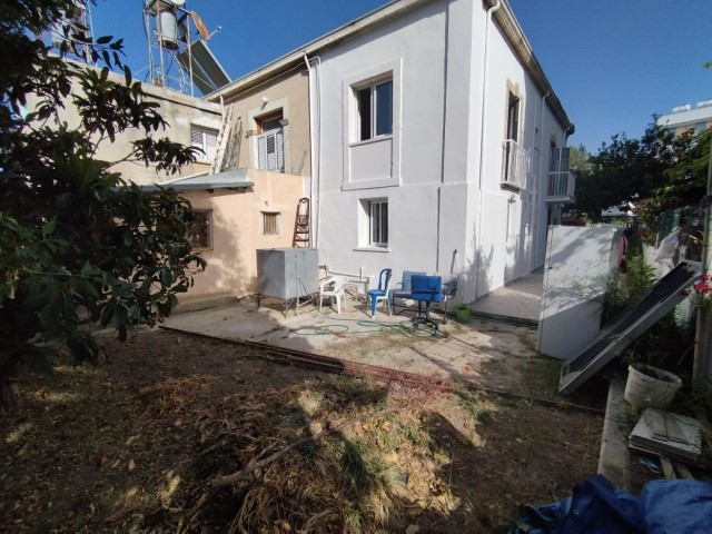 Girne Alsancak'ta Anayol Üstü Bahçeli Müstakil Dublex Satılık 2+1 Daire !! - Fotoğraf 2