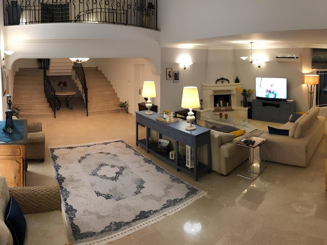 KKTC Girne Edremit'de 5 Yadak Odalı Özel Havuzlu Satılık Lüks Villa !! - Fotoğraf 3