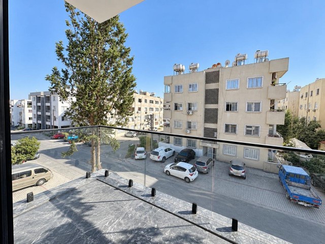 LEFKOŞA GÖNYELİ'DE TÜRK KOÇANLI SATILIK 2+1 DAİRE !!