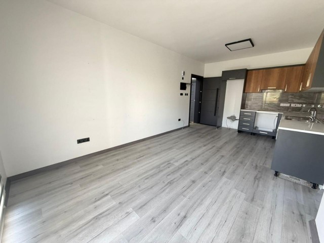 GİRNE ÇATALKÖY’DE İÇİ YENİLENMİŞ SATILIK 2+1 DAİRE !!