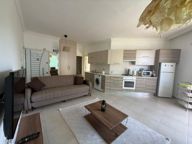 GİRNE KARAOĞLANOĞLU'NDA HAVUZLU SİTE İÇERİSİNDE SATILIK 1+1 DAİRE !! TEK YETKİLİ !!