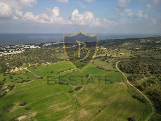 GİRNE ESENTEPE BÖLGESİNDE DENİZ VE DAĞ MANZARALI SATILIK 30 DÖNÜM ARSA !!
