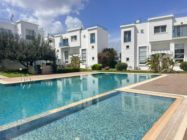 GİRNE ALSANCAK'TA TERAS VE BAHÇELİ SATILIK 1+1 DAİRE !!