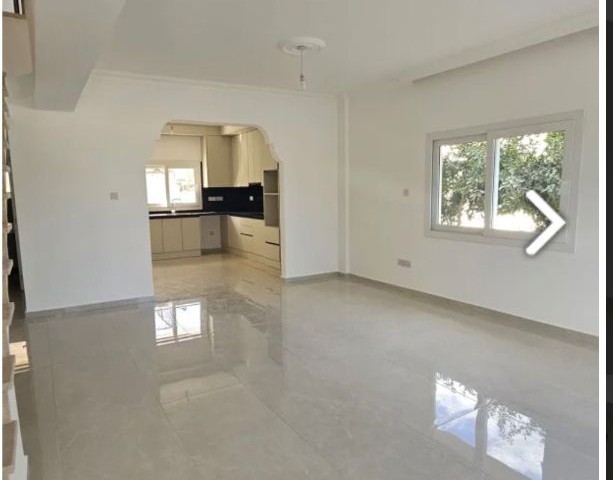 İskele Loungbeach bölgesinde deniz manzaralı ,en güzel beachlere yürüme mesafesi FIRSAT satılık 3+1 villa HABİBE ÇETİN 05488547005 - Fotoğraf 1