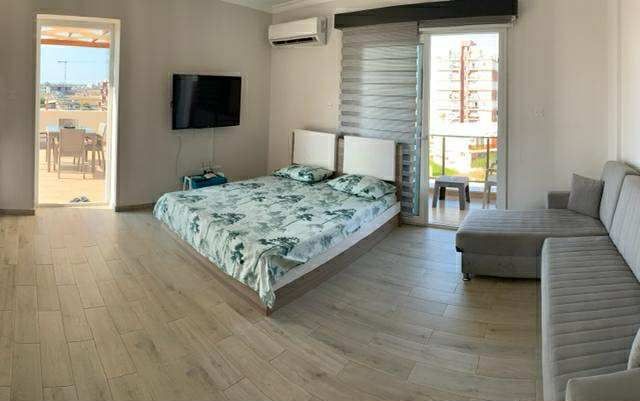 İskele Loungbeach bölgesinde 1+0 penthouse metre kare olarak geniş 1+1 çevirebilirsiniz.AYŞE KEŞ 05488537005 - Fotoğraf 3