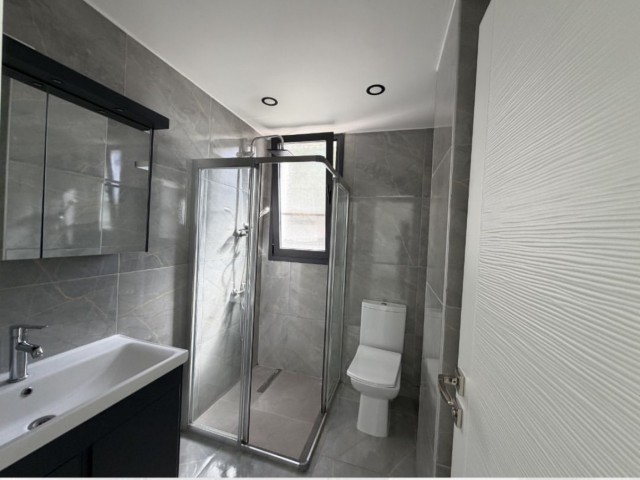 GİRNE ÇATALKÖY’DE SATILIK ÇATI TERASI KULLANIMLI 1+1 DAİRE
