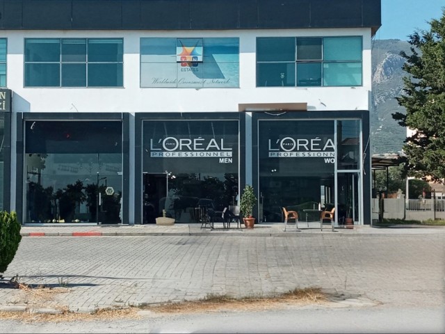 GİRNE KARAKUM’DA ANA CADDE ÜZERİNDE SATILIK 75 m2 SENDELİ DÜKKAN 📞05338751509 SATIŞ FİYATI 395.000£