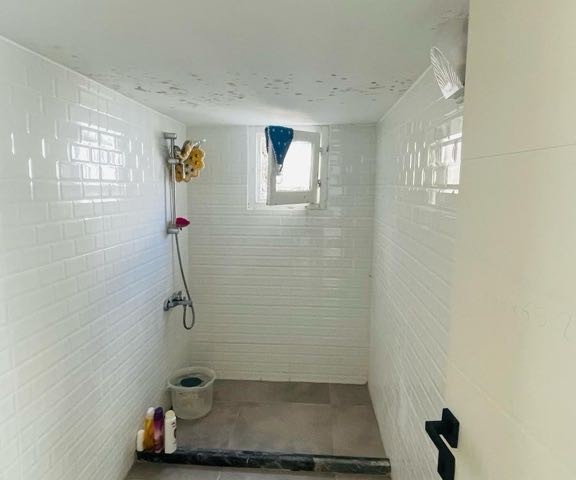 İskele köy içinde acil satılık 3+1 müstakil ev