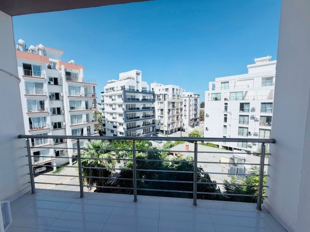 Girne Merkez'de Deniz Manzaralı 2+1 Daire Satılık - Kaçırmayın!