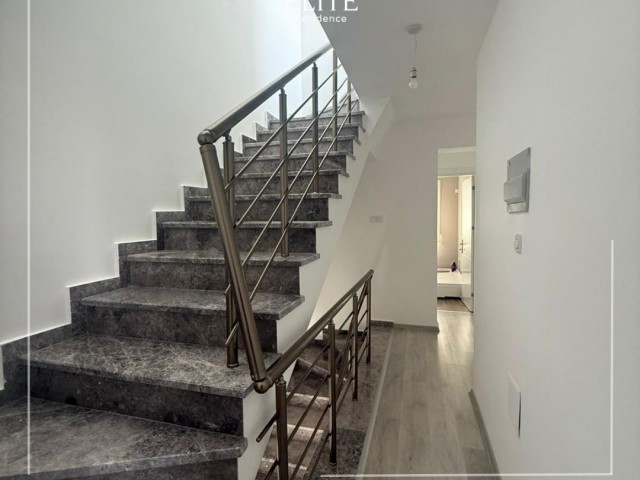 🏡 190.000 £ | ❌ Sözleşme Yenileme Ücreti Yok ❌ | Full Eşyalı 3+1 İkiz Villa | Royal Sun Elıte | İskele - Long Beach | Kızılörs Investment - Fotoğraf 3